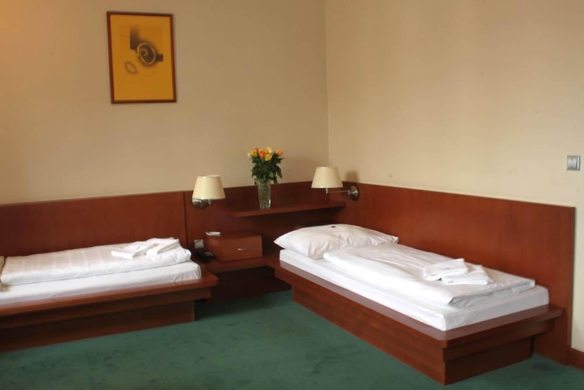 Hotel Popelka Prag Dış mekan fotoğraf
