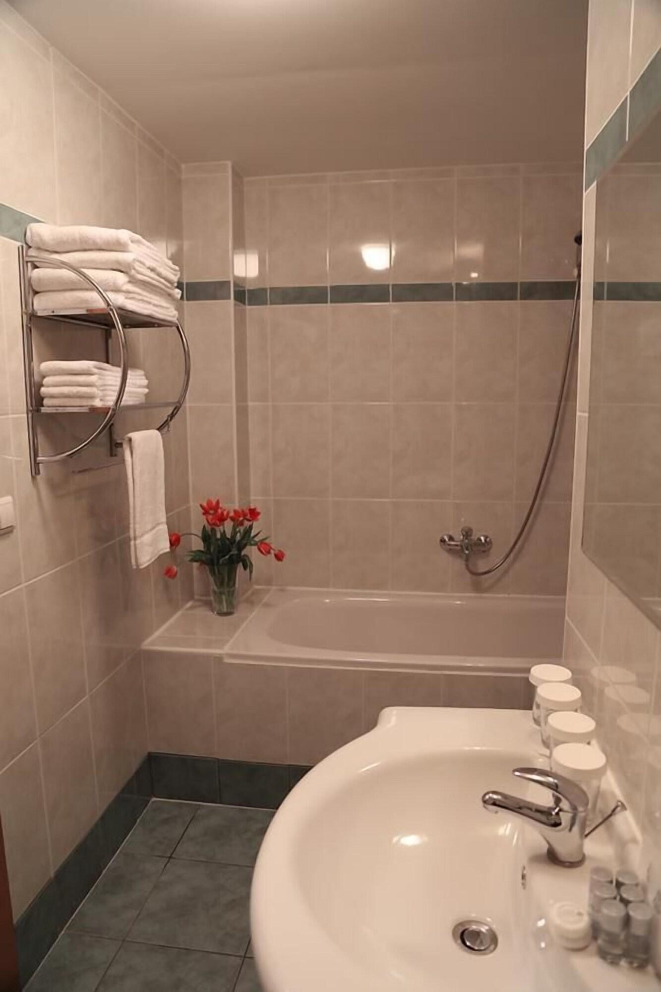 Hotel Popelka Prag Dış mekan fotoğraf