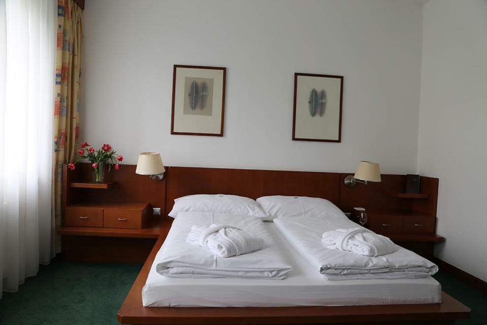 Hotel Popelka Prag Dış mekan fotoğraf