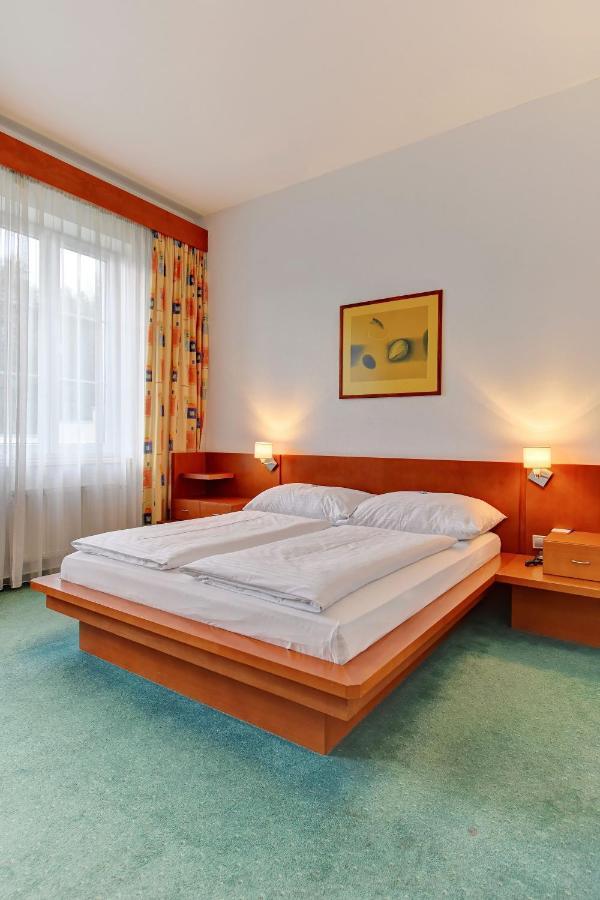 Hotel Popelka Prag Dış mekan fotoğraf