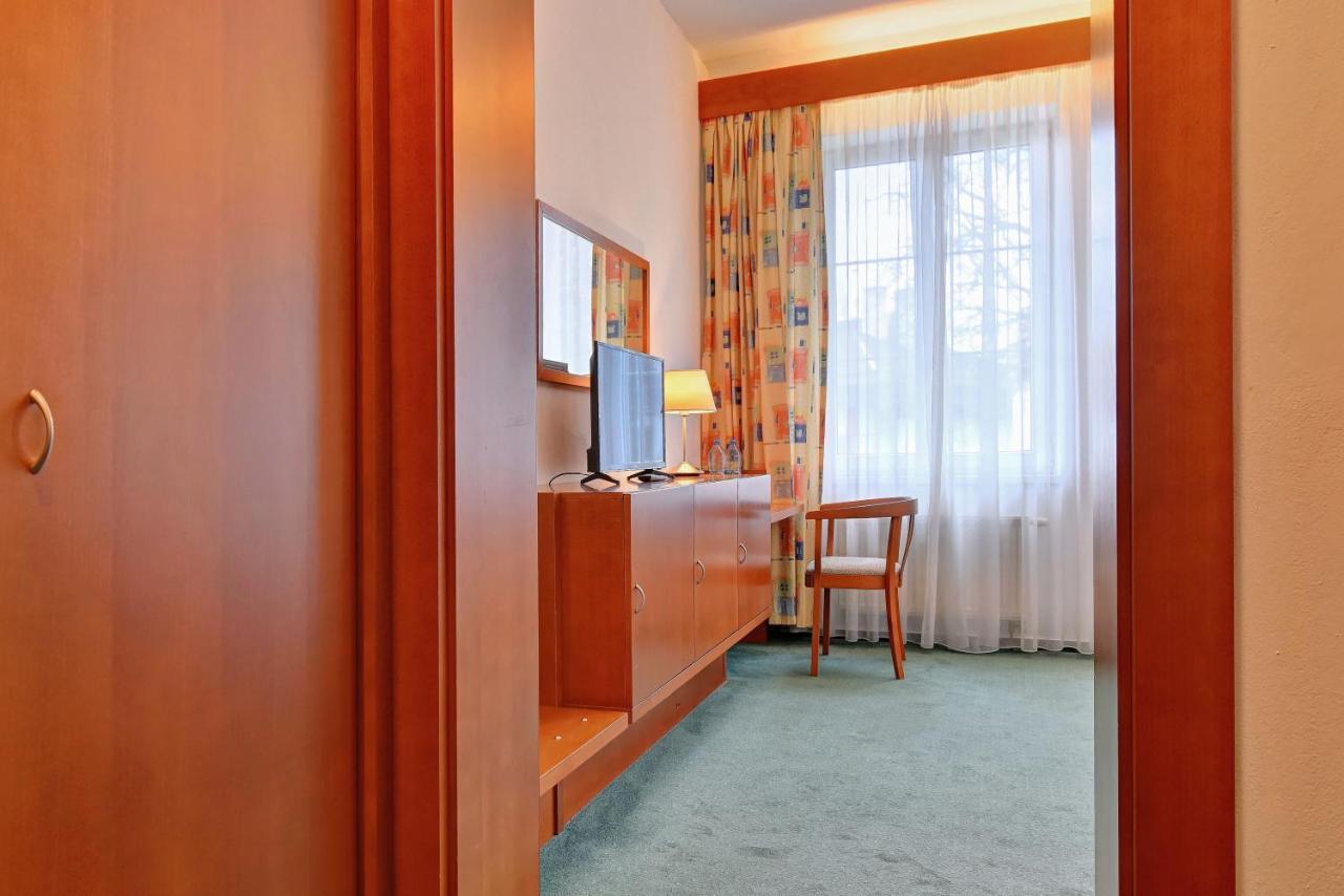 Hotel Popelka Prag Dış mekan fotoğraf