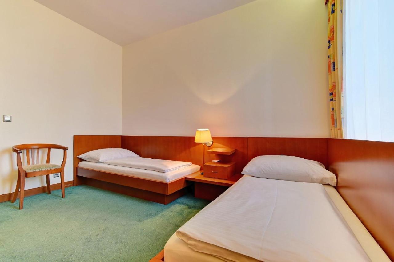 Hotel Popelka Prag Dış mekan fotoğraf